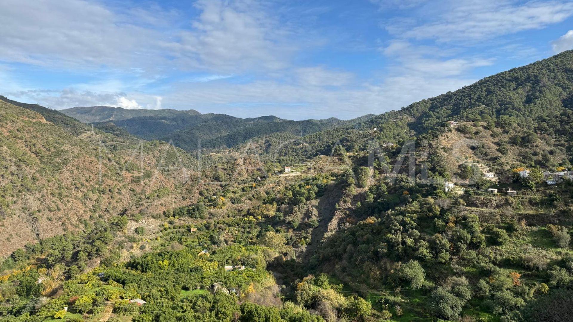 Apartment for sale in Istan with 2 bedrooms