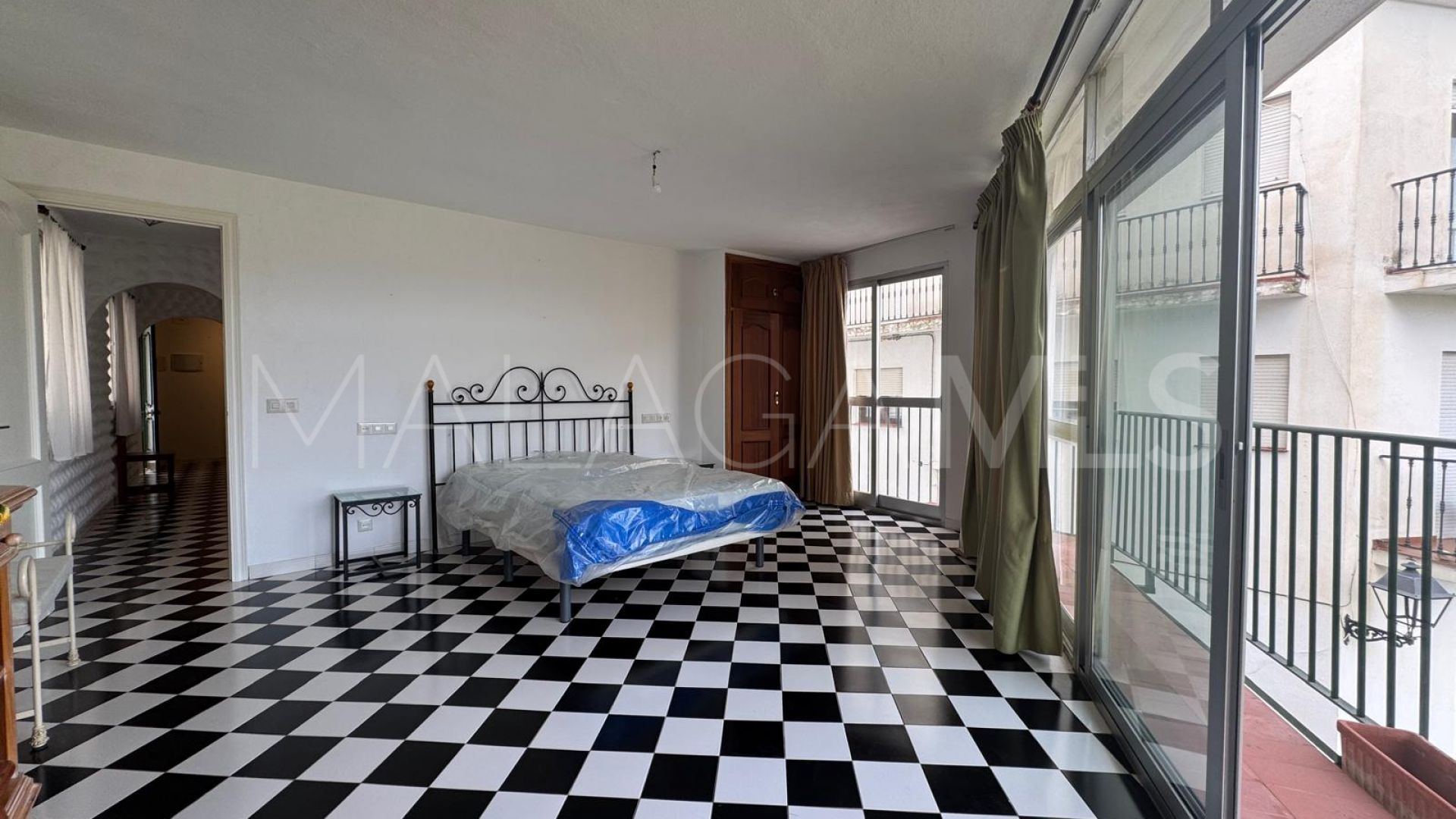 Apartment for sale in Istan with 2 bedrooms