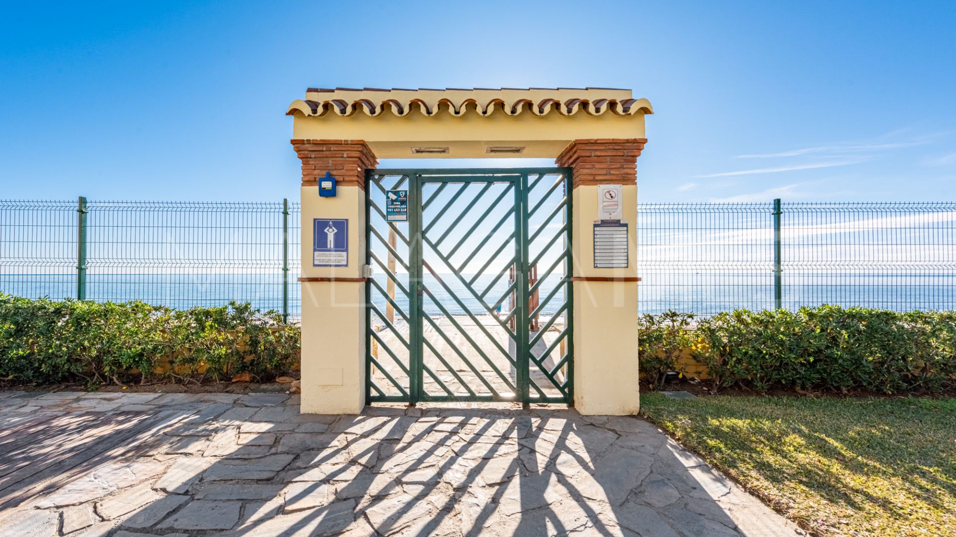 2 bedrooms apartment in Cala de Mijas for sale