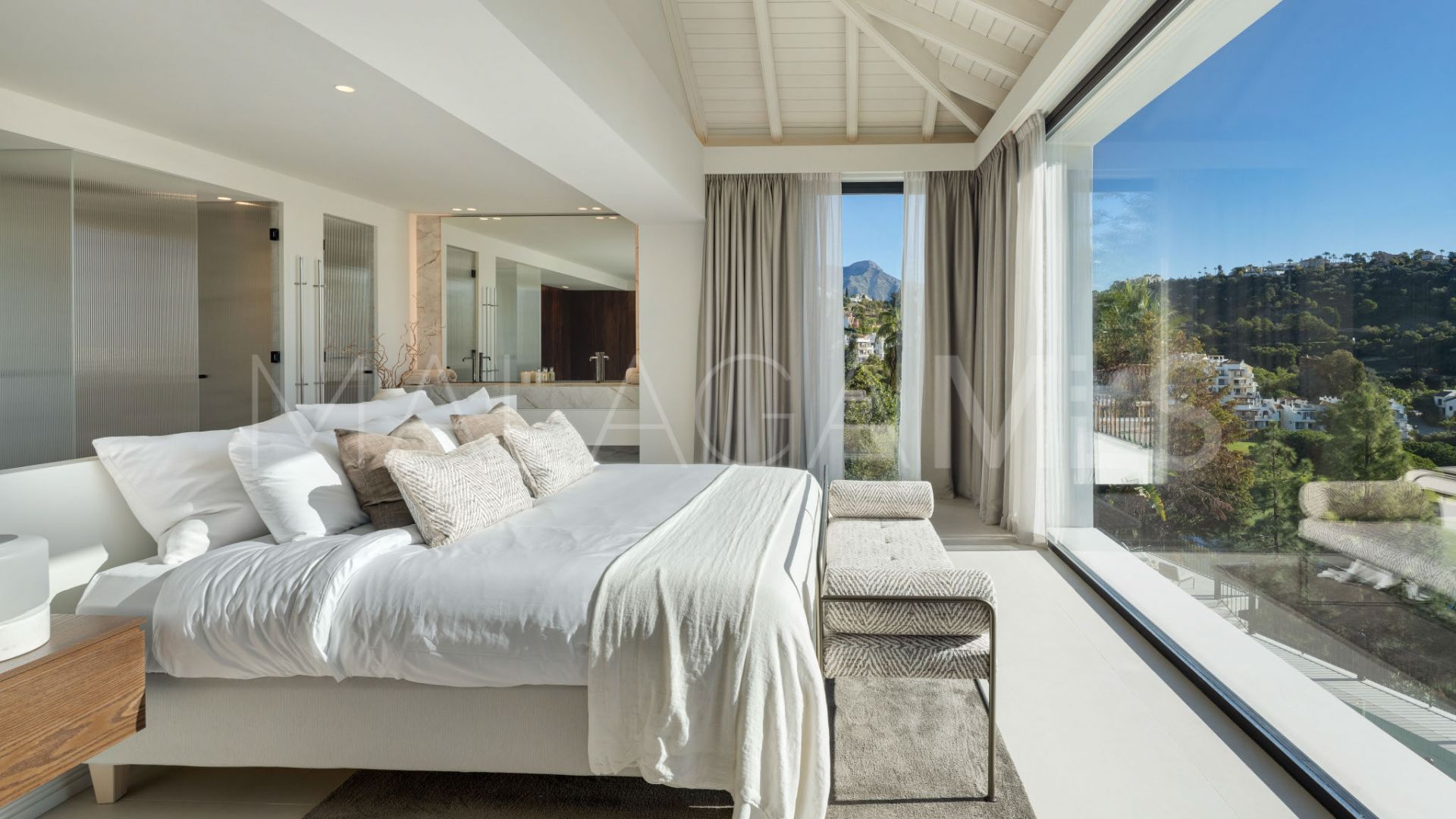 Villa for sale in Los Arqueros