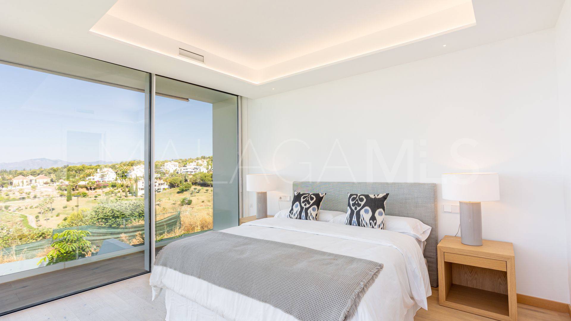 Villa for sale in Marbella City