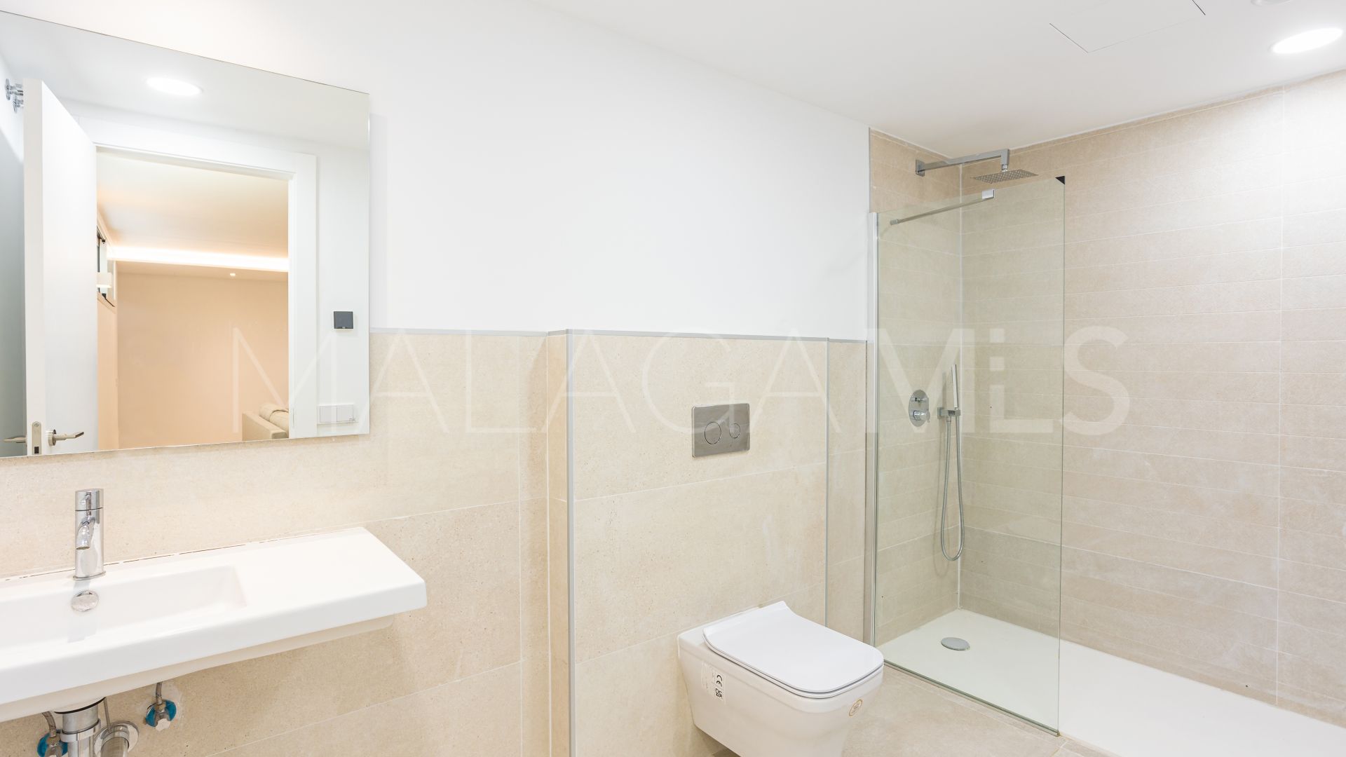 Villa for sale in Marbella City