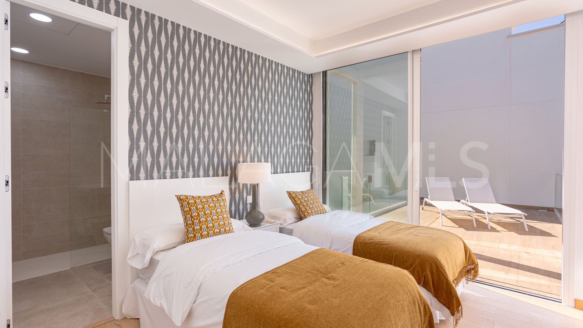 Villa for sale in Marbella City