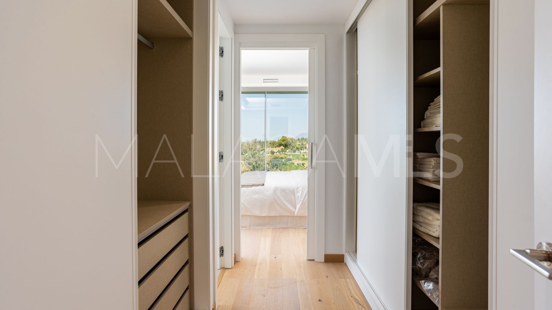 Villa for sale in Marbella City