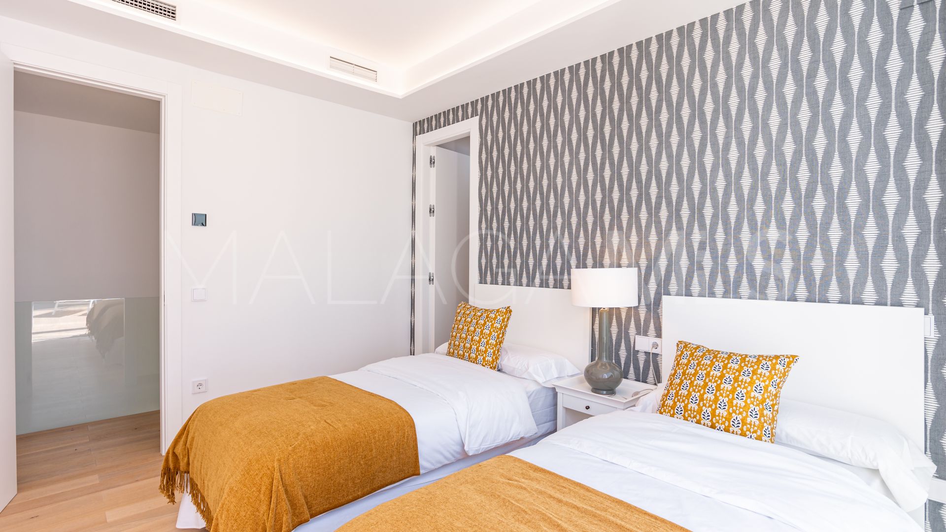 Villa for sale in Marbella City