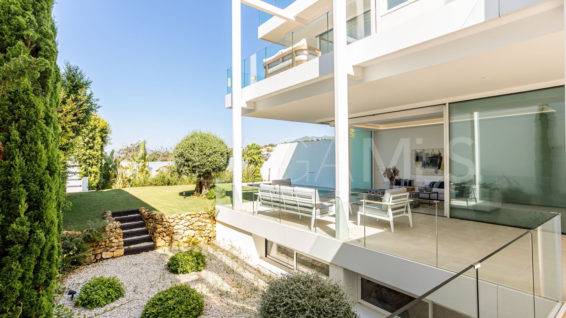Villa for sale in Marbella City