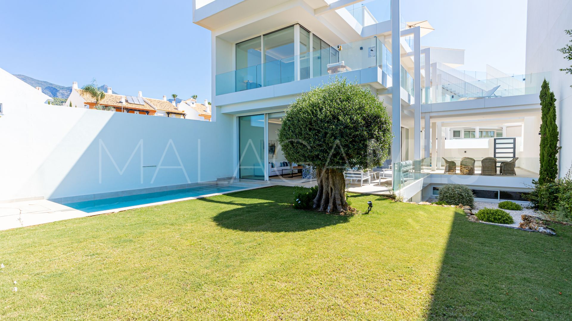 Villa for sale in Marbella City