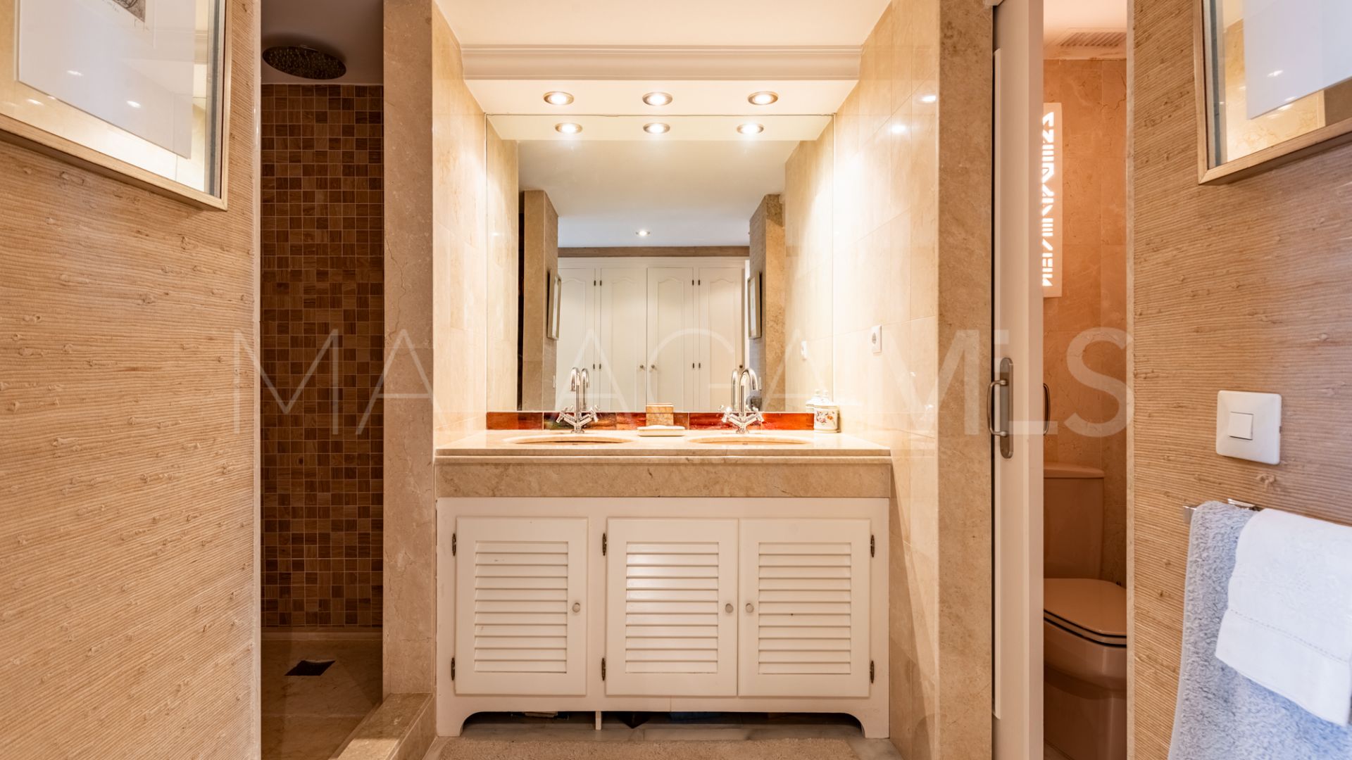 Lägenhet for sale in Bel Air