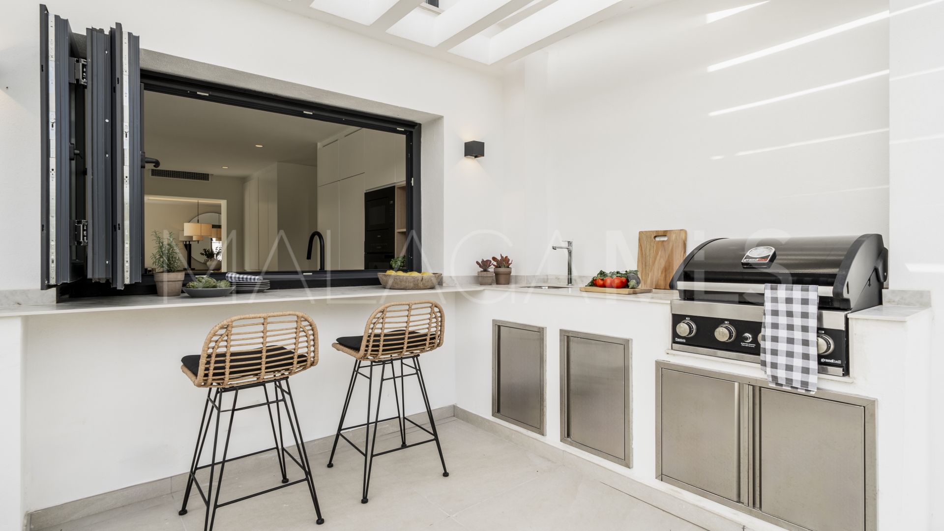 Villa for sale in Linda Vista Baja