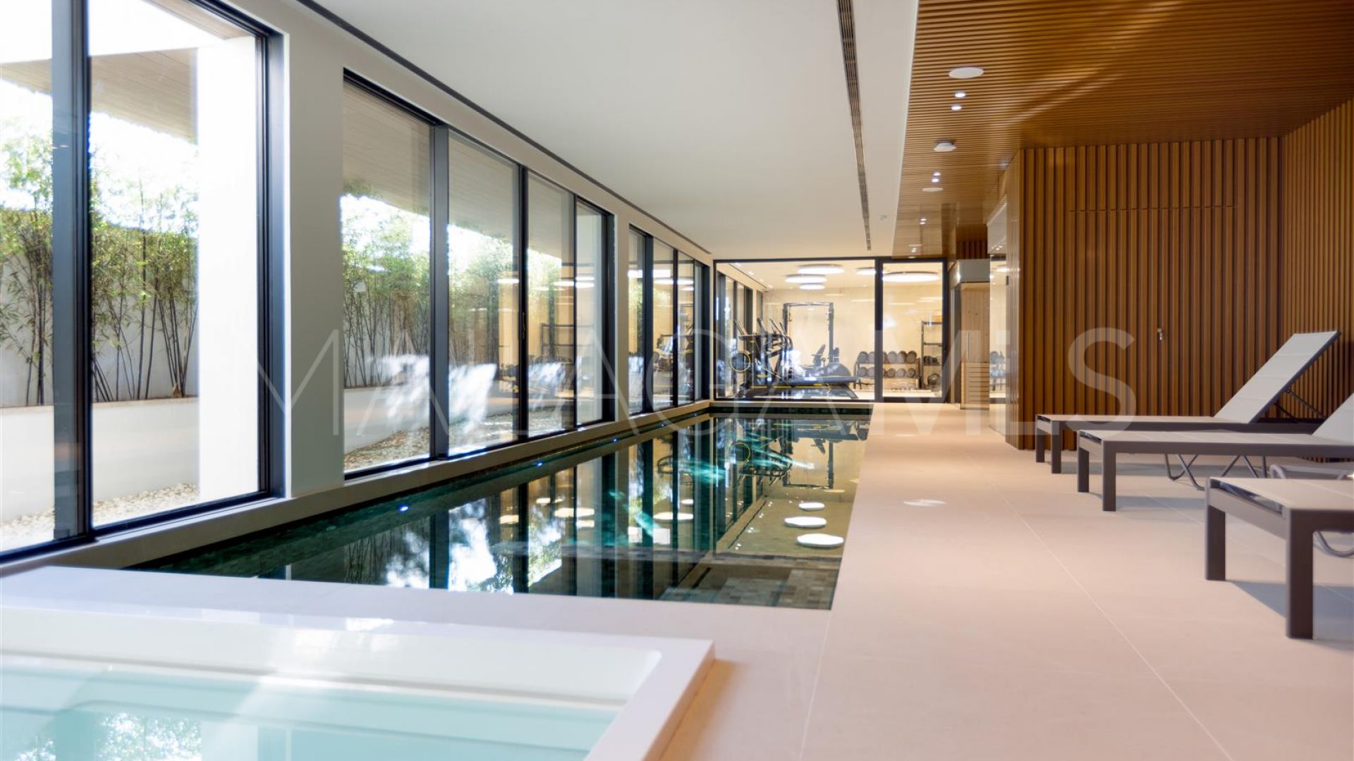 Apartment for sale in Estepona