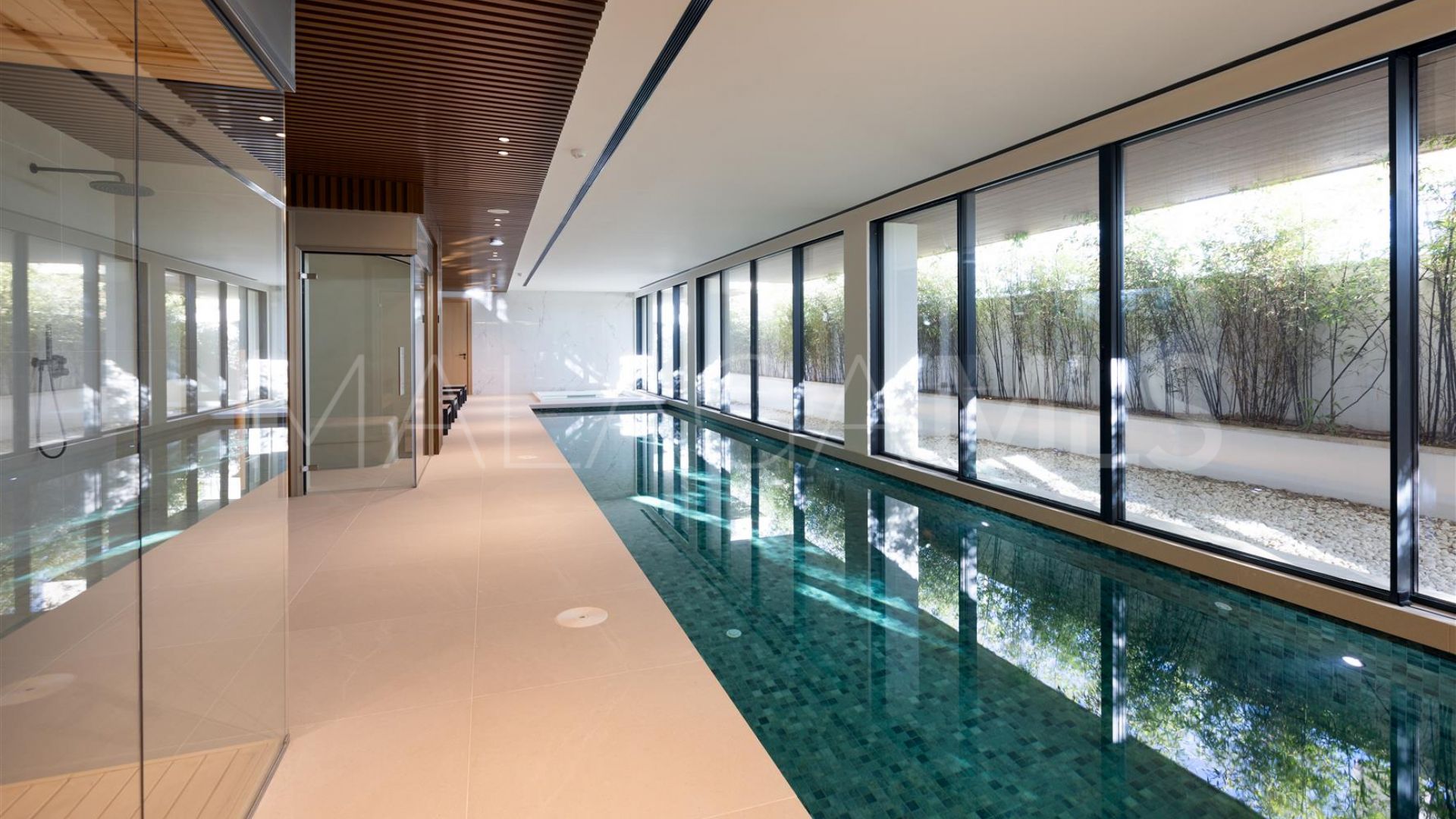 Apartment for sale in Estepona