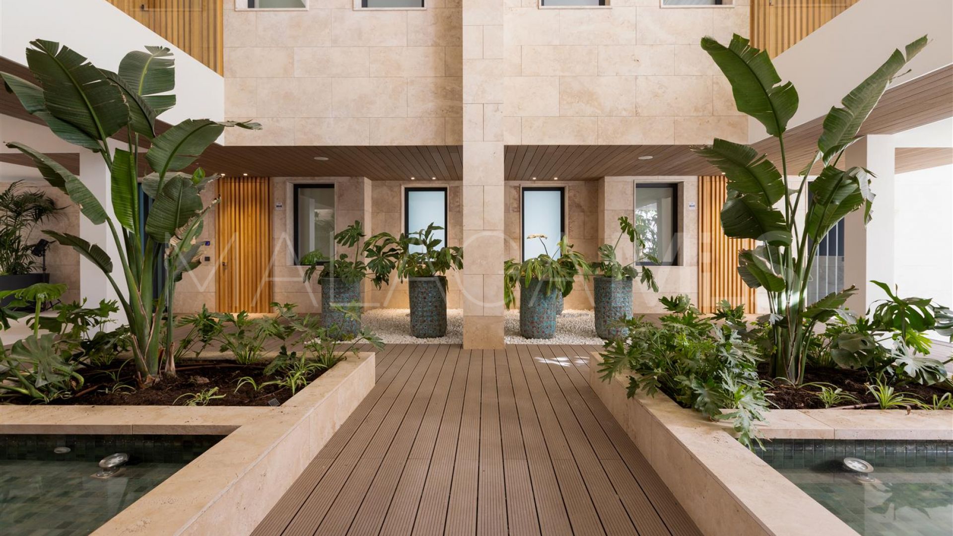 Apartment for sale in Estepona