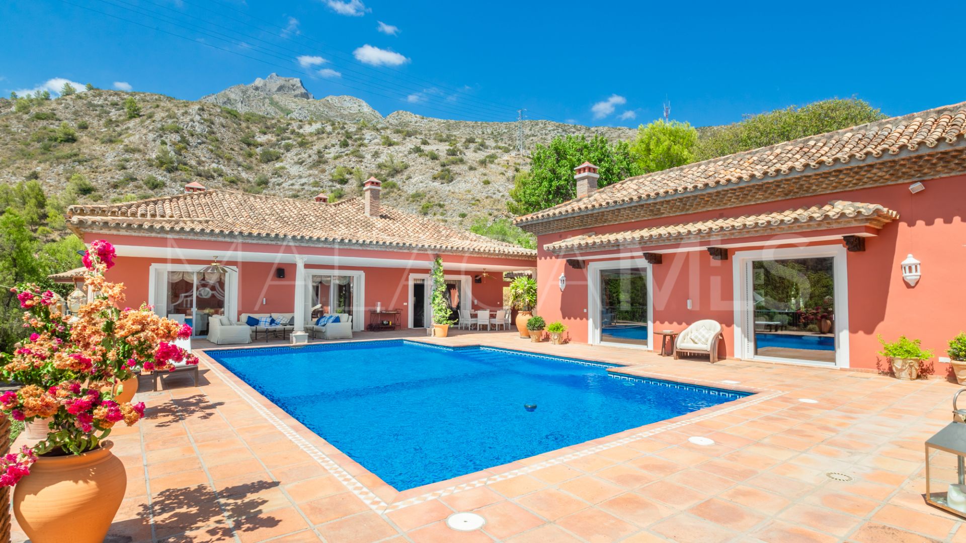 For sale Sierra Blanca 10 bedrooms villa