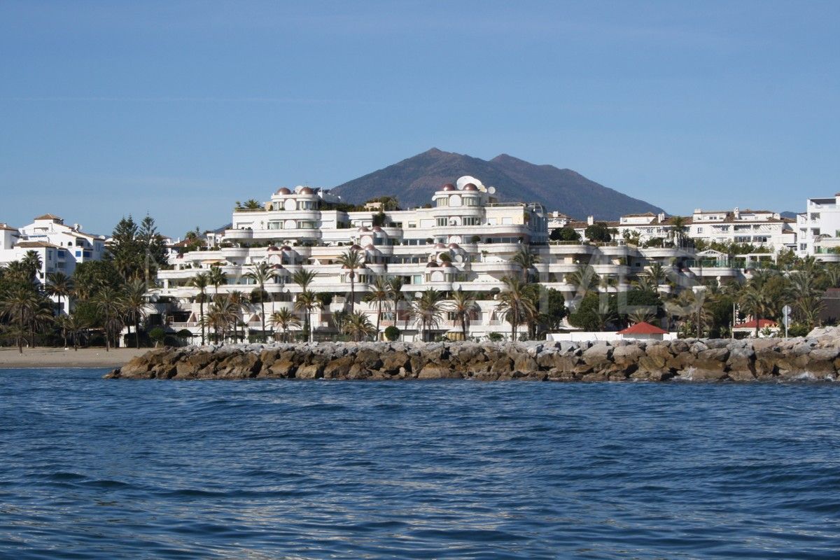 Bottenvåningslägenhet for sale in Marbella - Puerto Banus