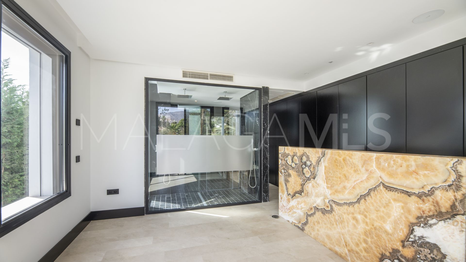 Villa for sale in Marbella Goldene Meile