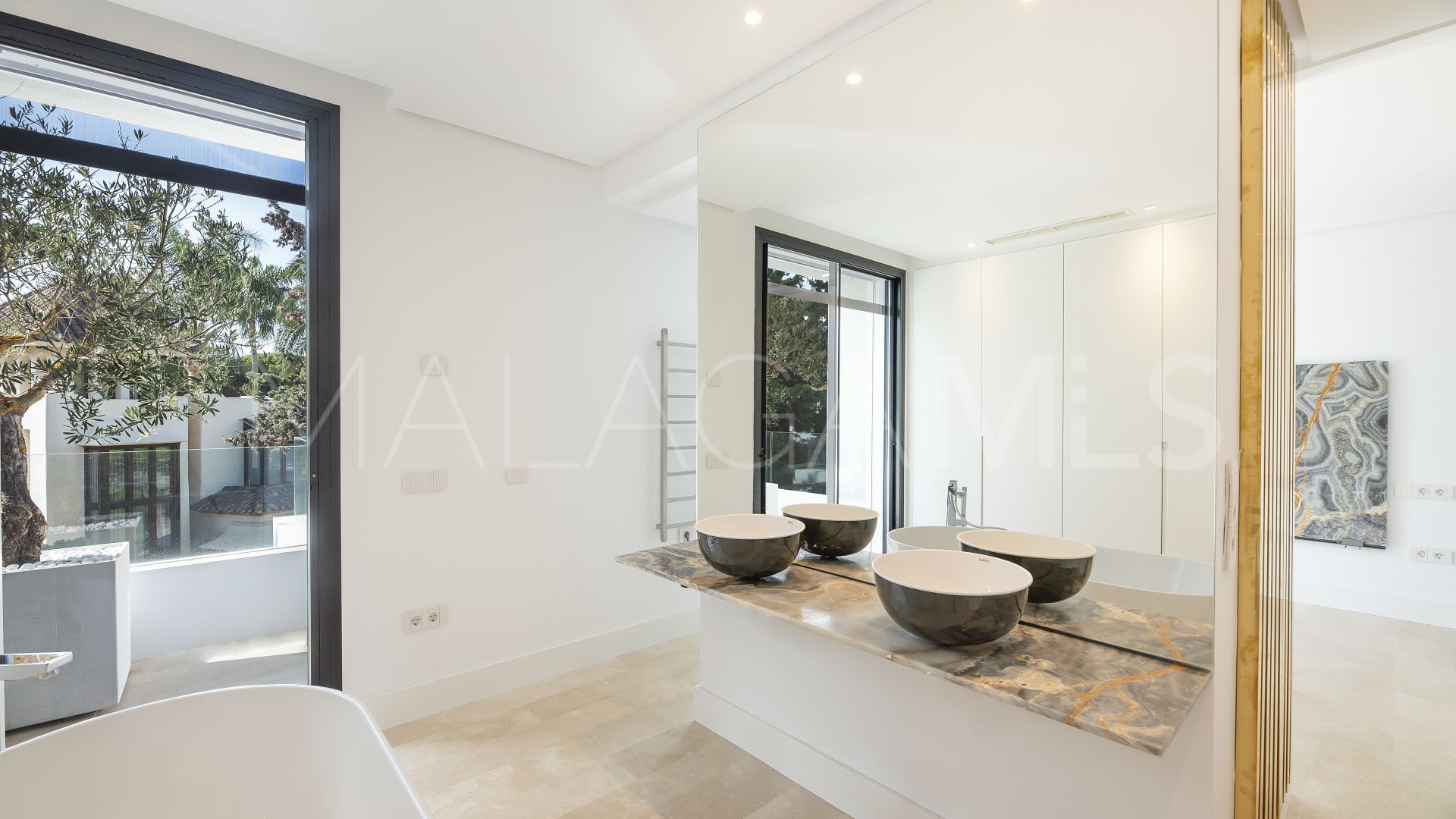 Villa for sale in Marbella Goldene Meile