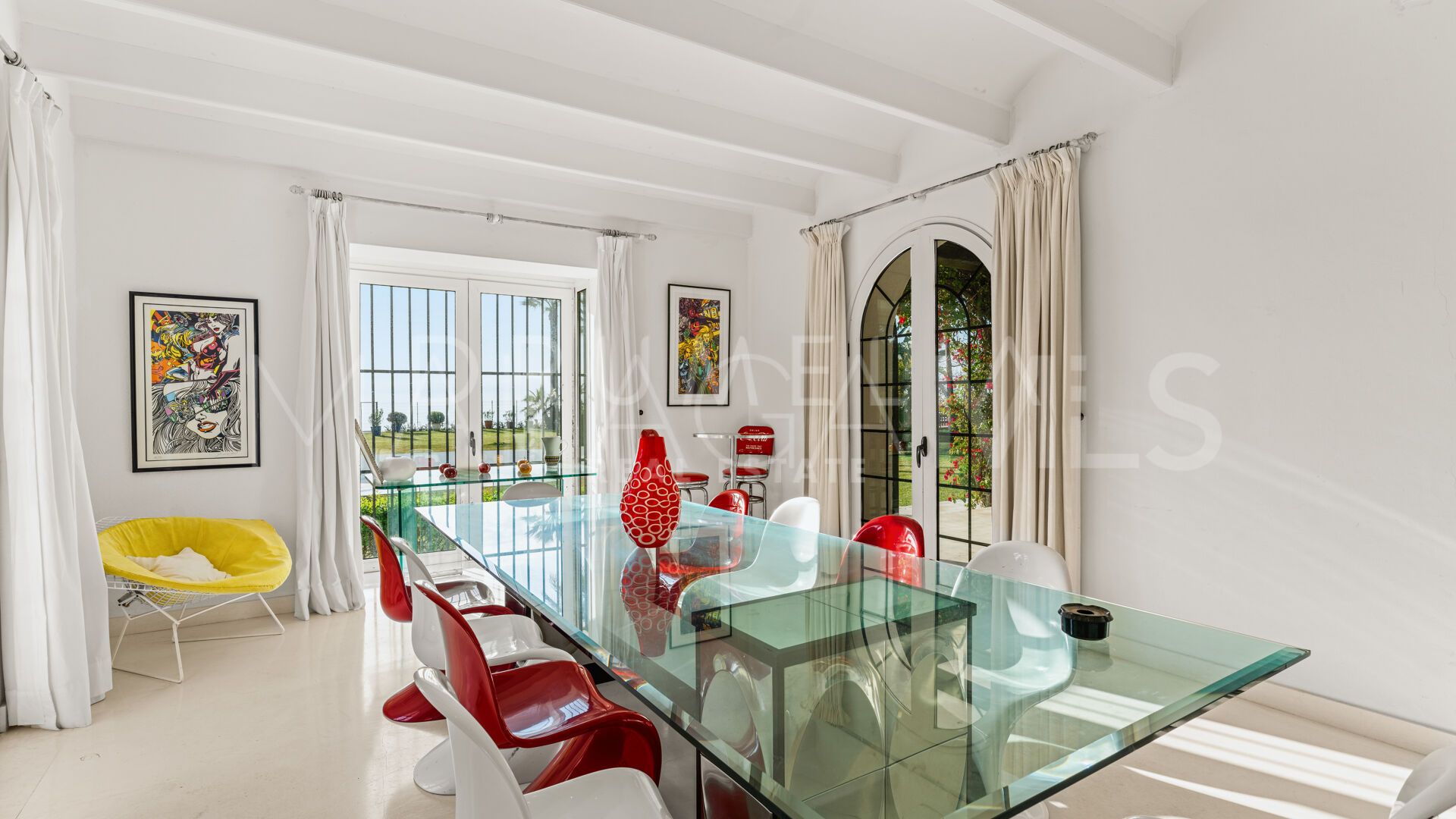 Villa for sale in El Paraiso Playa