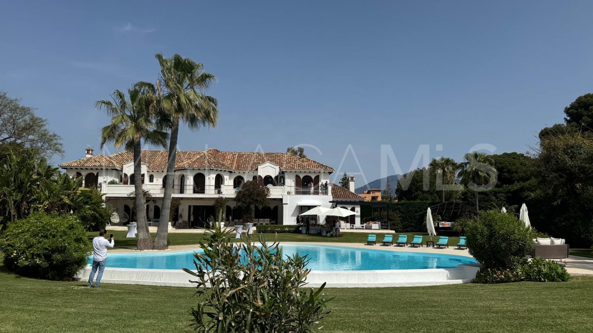 Villa for sale in El Paraiso Playa