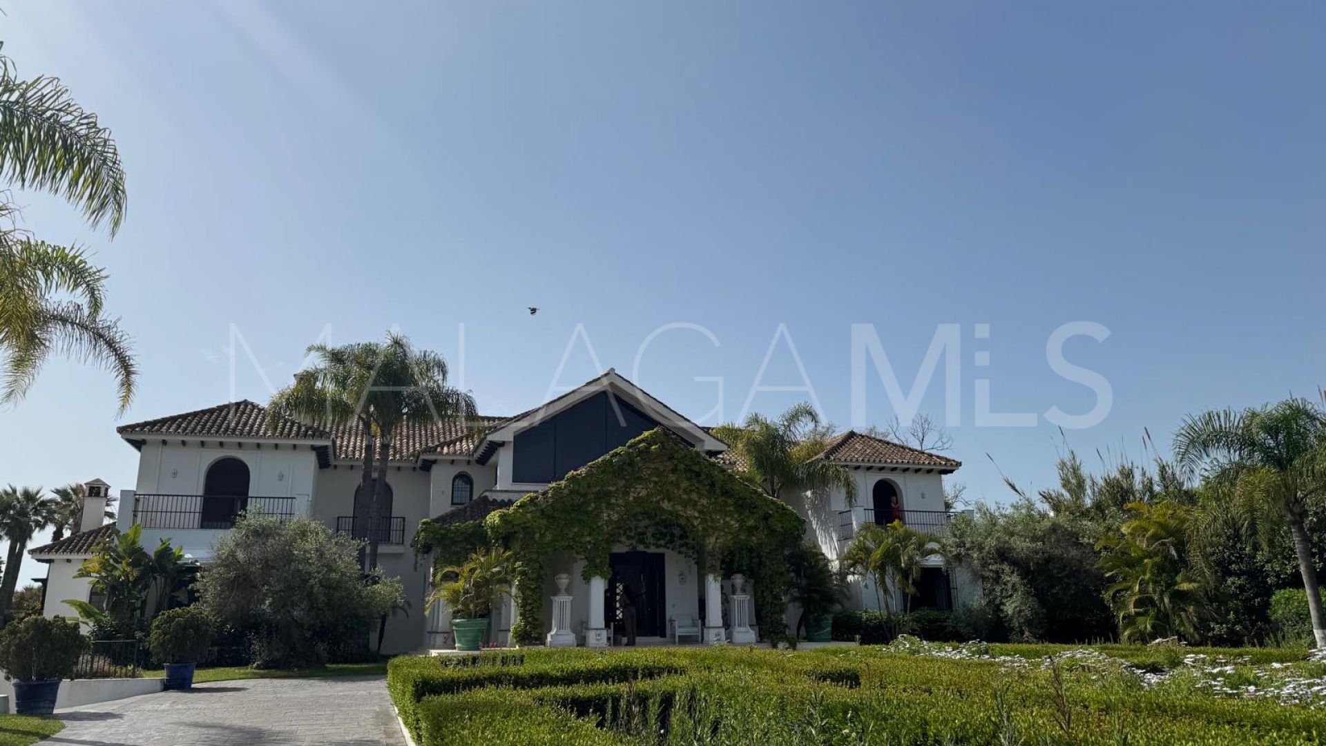 Villa for sale in El Paraiso Playa