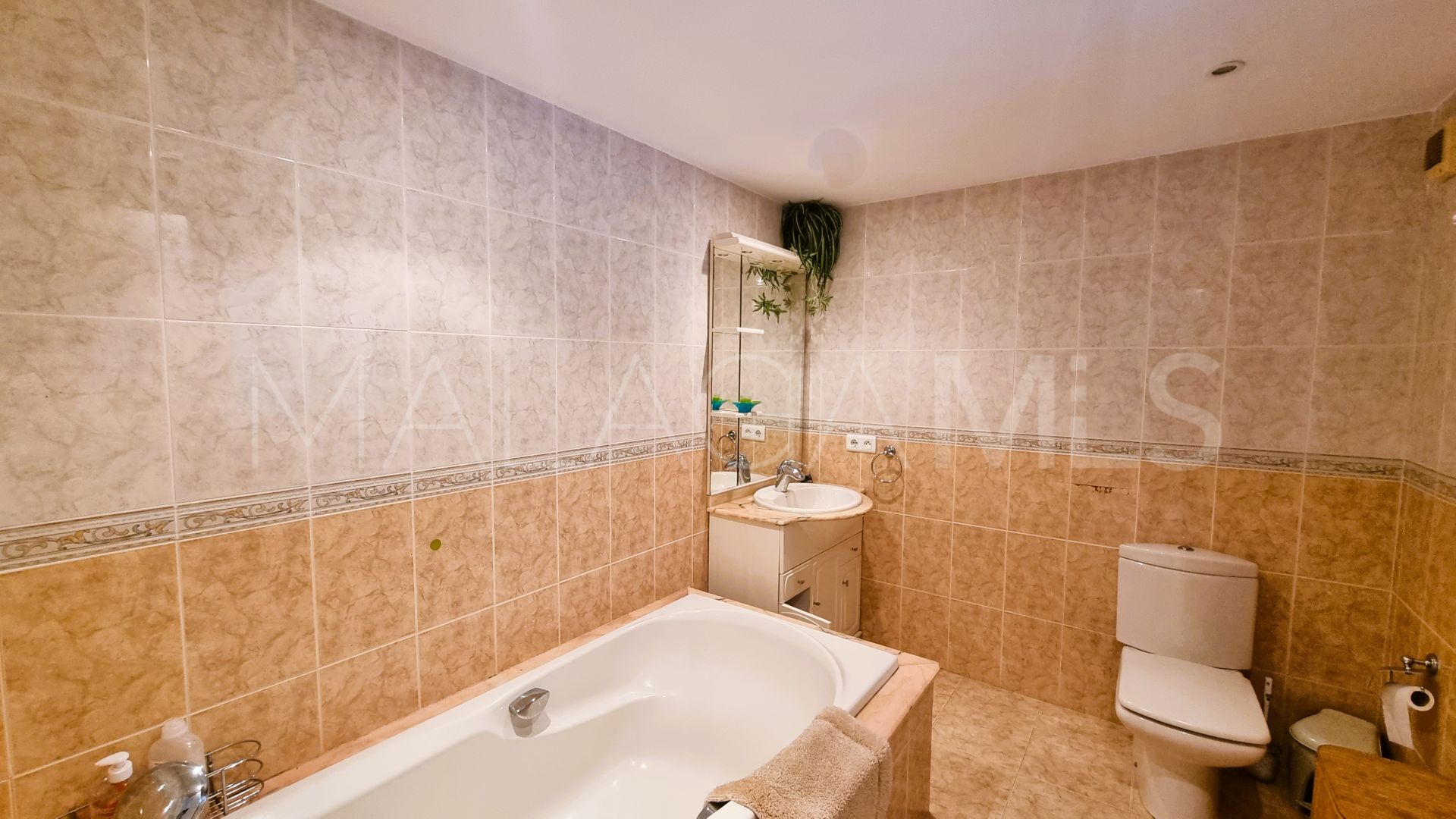 Villa for sale in Guadalmina Alta