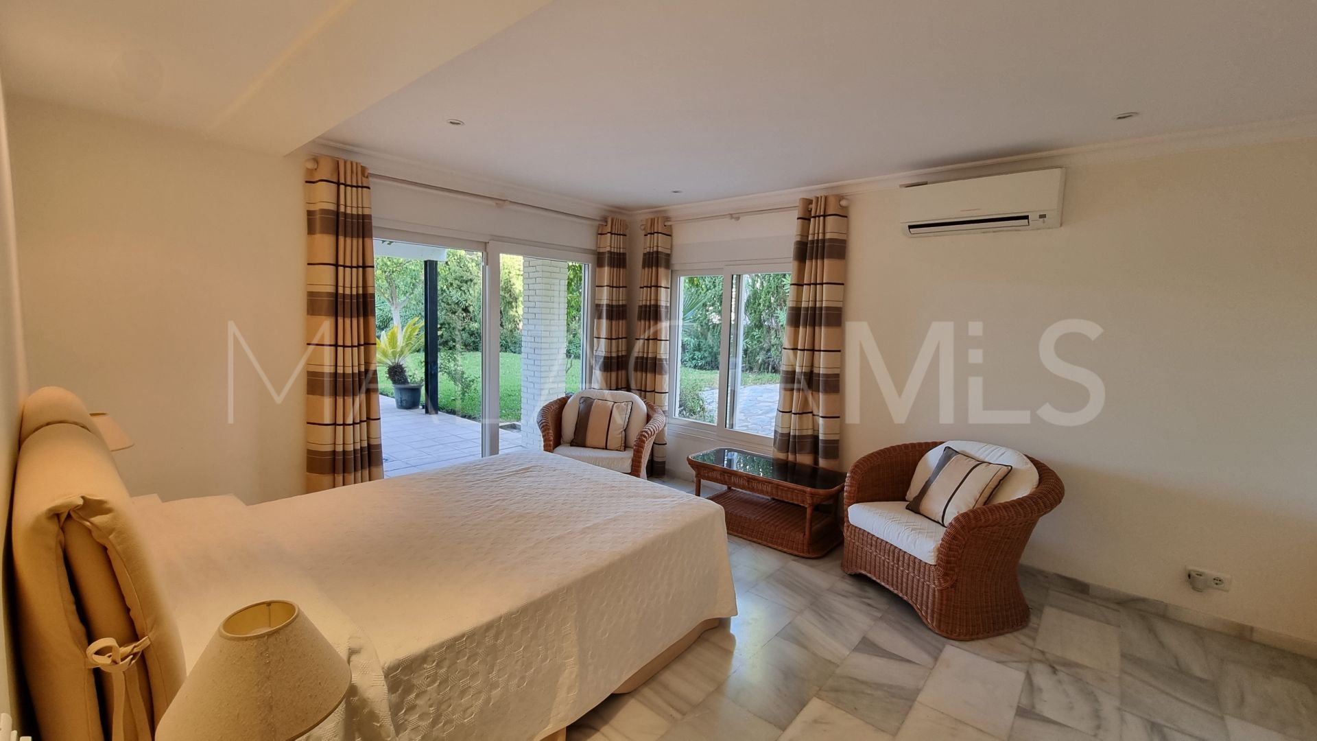 Se vende villa with 4 bedrooms in Guadalmina Alta