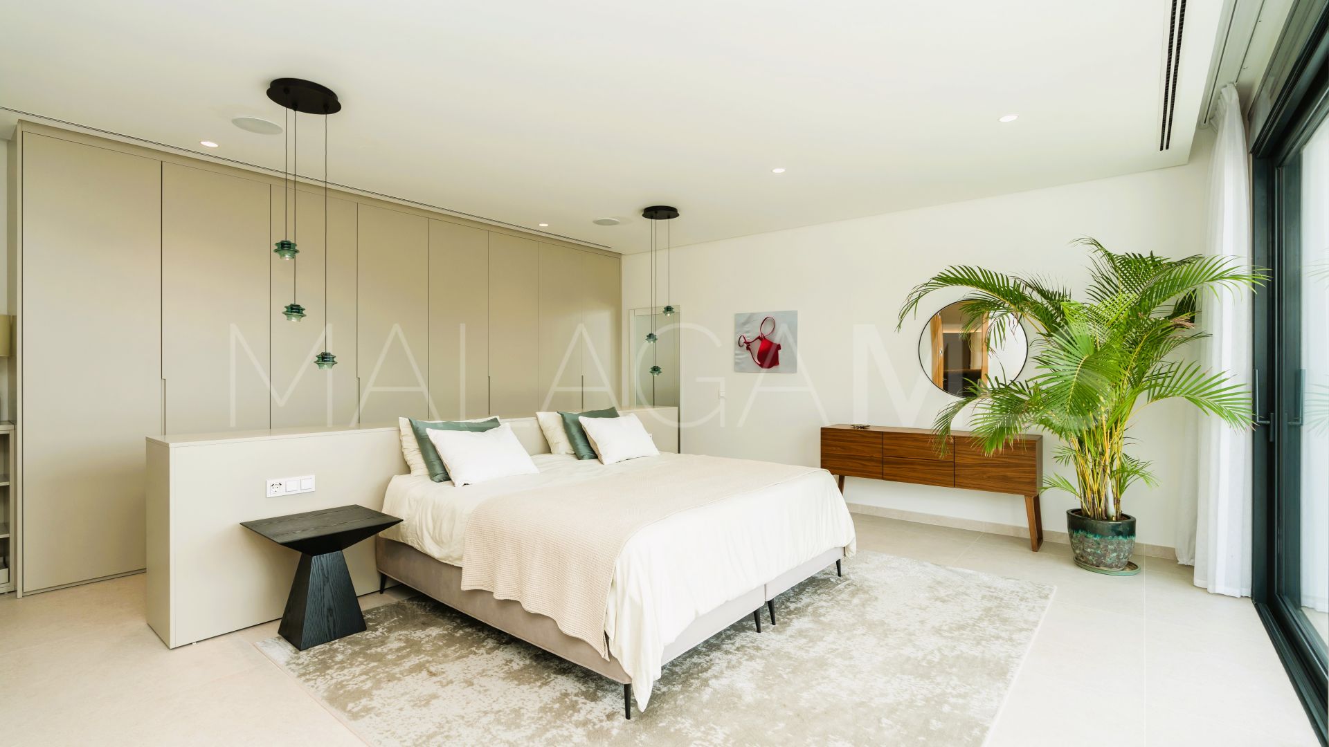 Buy villa in Linda Vista Baja with 5 bedrooms