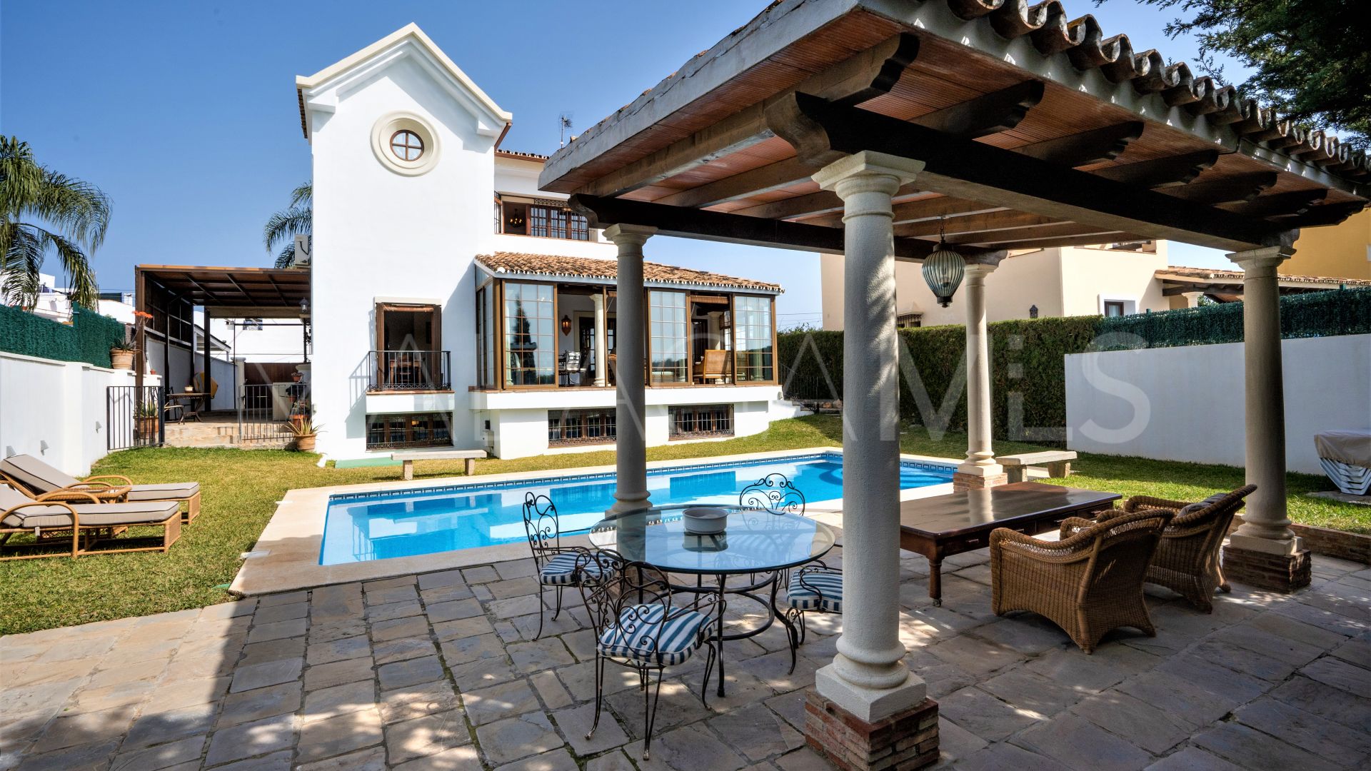 Villa for sale in Linda Vista Baja