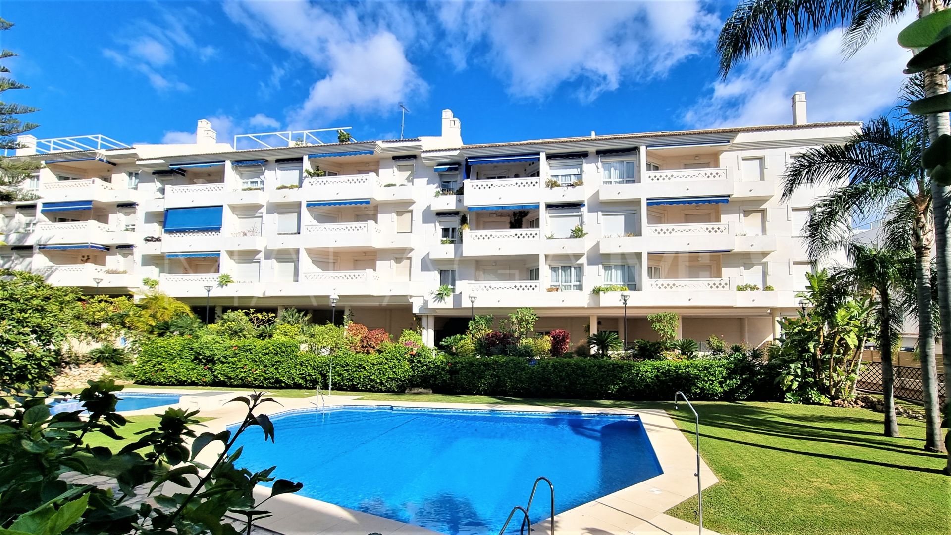 4 bedrooms San Pedro de Alcantara duplex penthouse for sale
