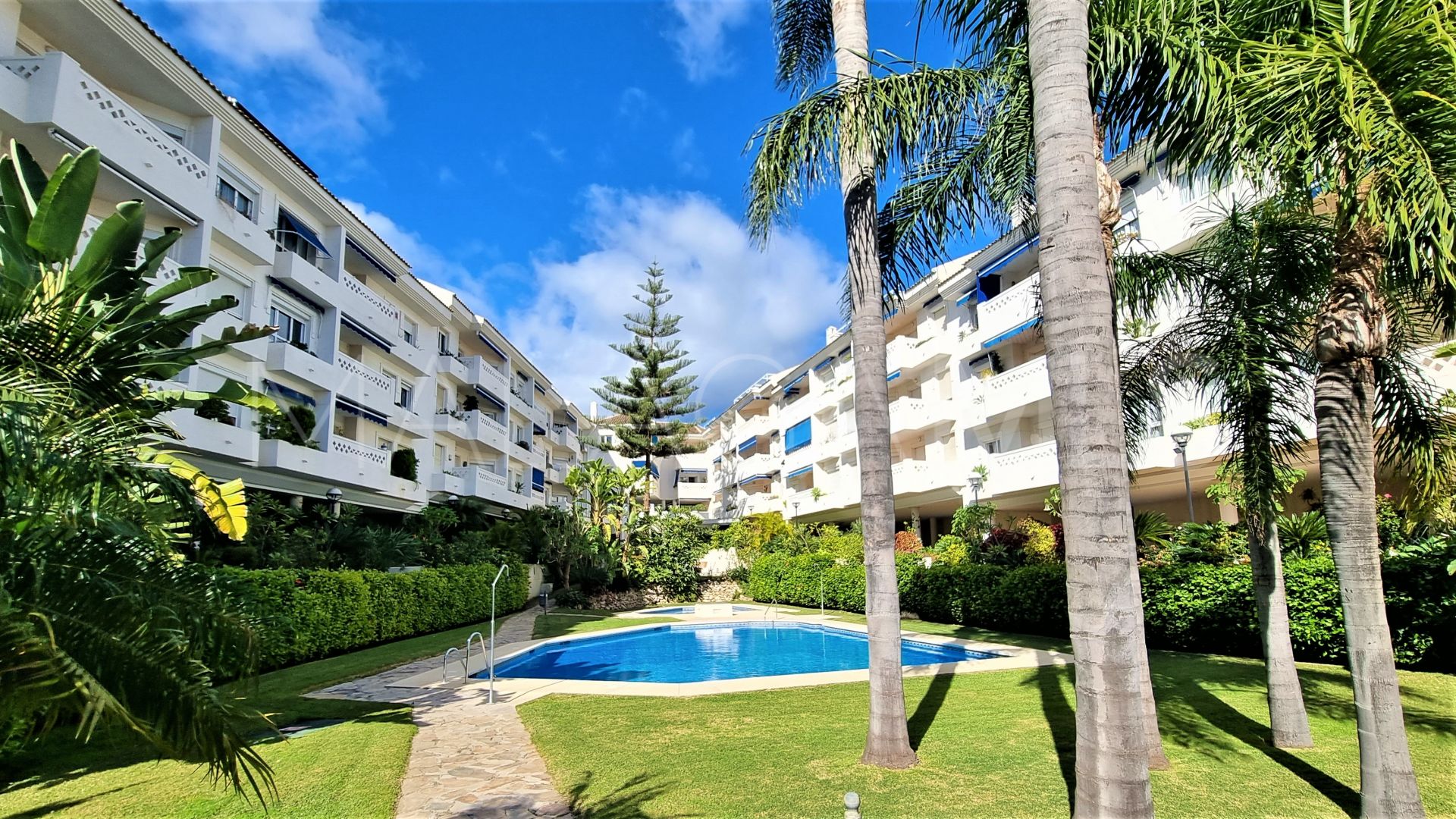 4 bedrooms San Pedro de Alcantara duplex penthouse for sale