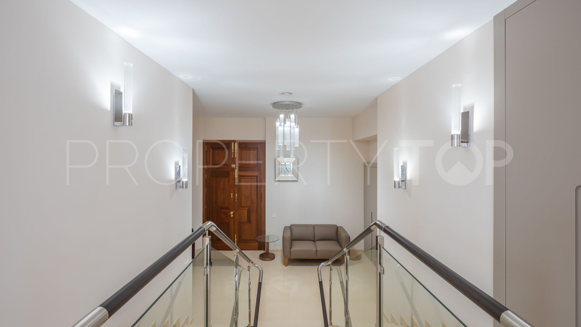 For sale ground floor apartment in Gray D'Albion with 6 bedrooms