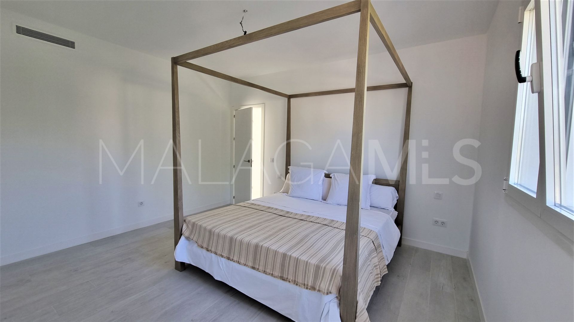 Villa for sale in Guadalmina Alta