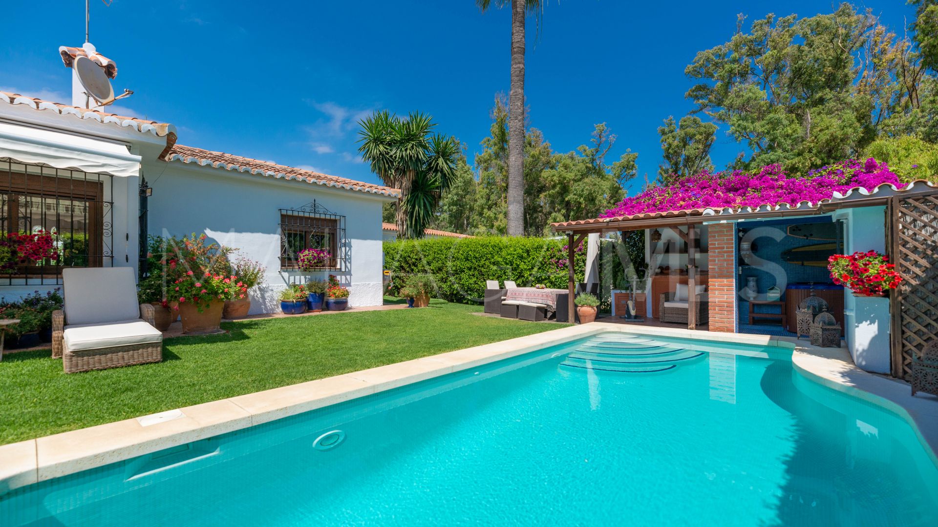Villa for sale in Linda Vista Baja