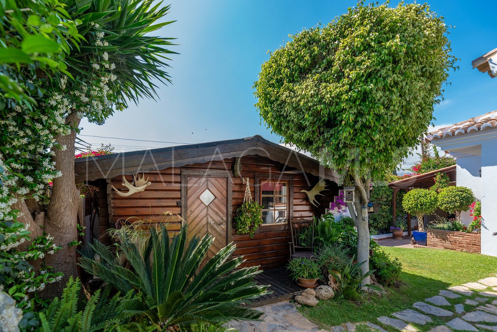 Villa for sale in Linda Vista Baja with 3 bedrooms