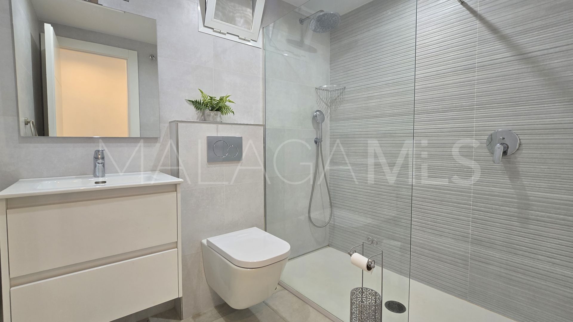 Markplanslägenhet for sale in Los Granados Playa