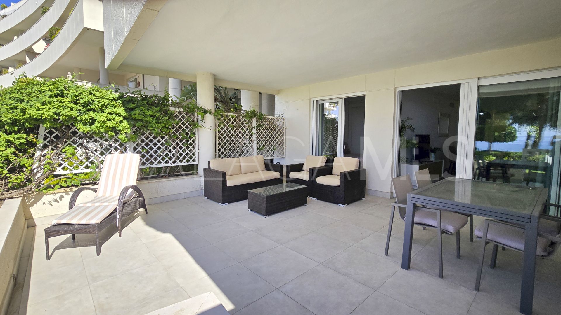 Markplanslägenhet for sale in Los Granados Playa