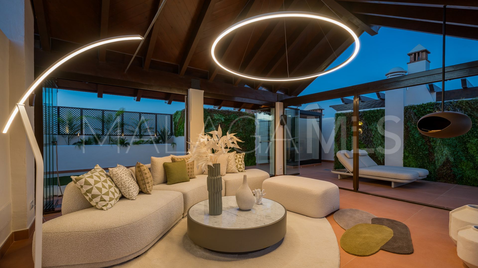 3 bedrooms duplex penthouse for sale in Bahía del Velerín