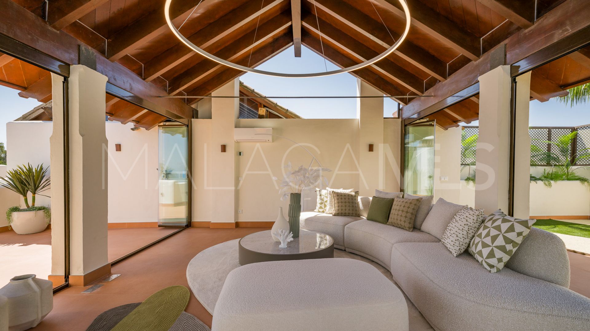 3 bedrooms duplex penthouse for sale in Bahía del Velerín