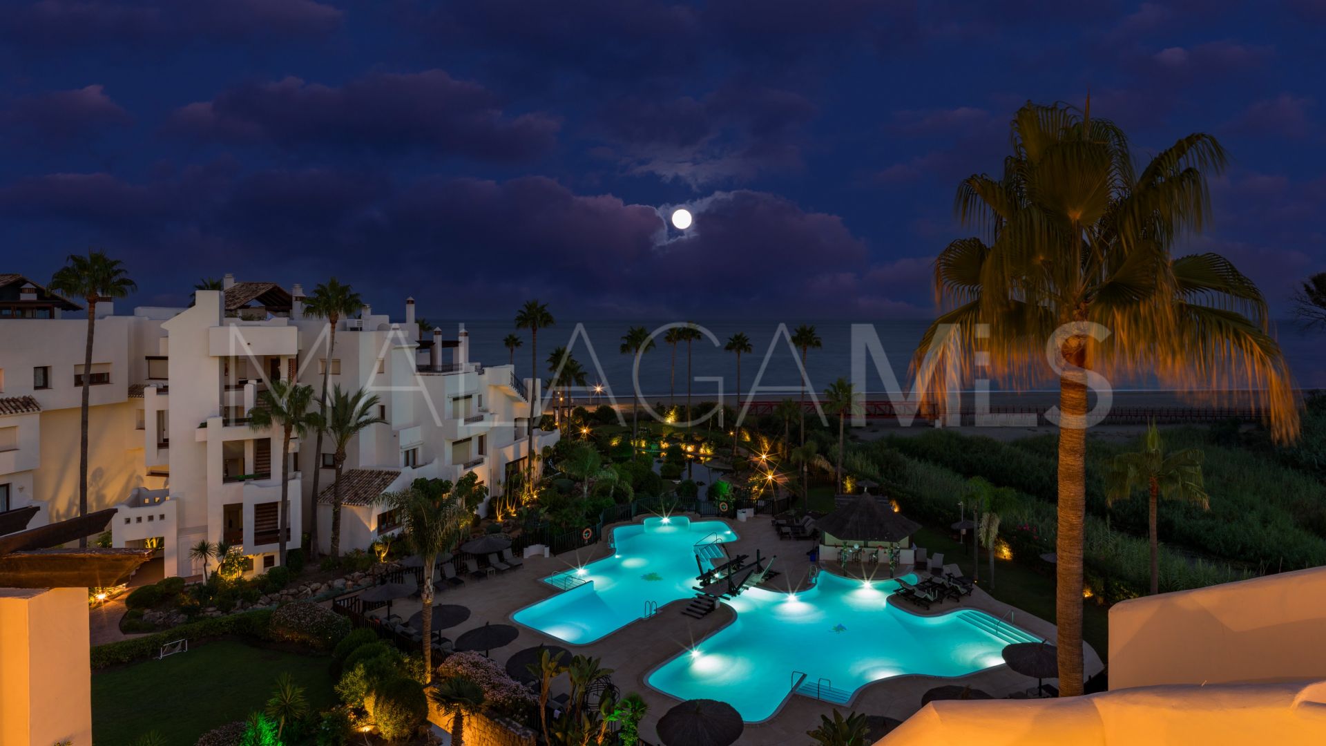 Duplex penthouse for sale in Bahía del Velerín
