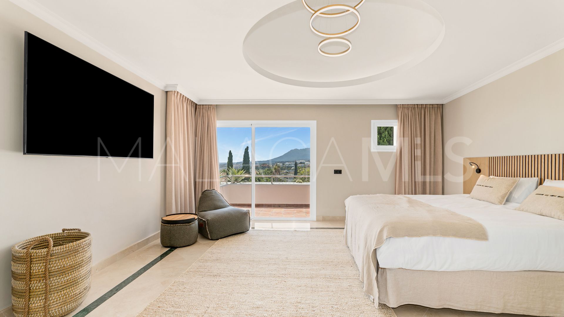 Villa for sale in Los Flamingos Golf