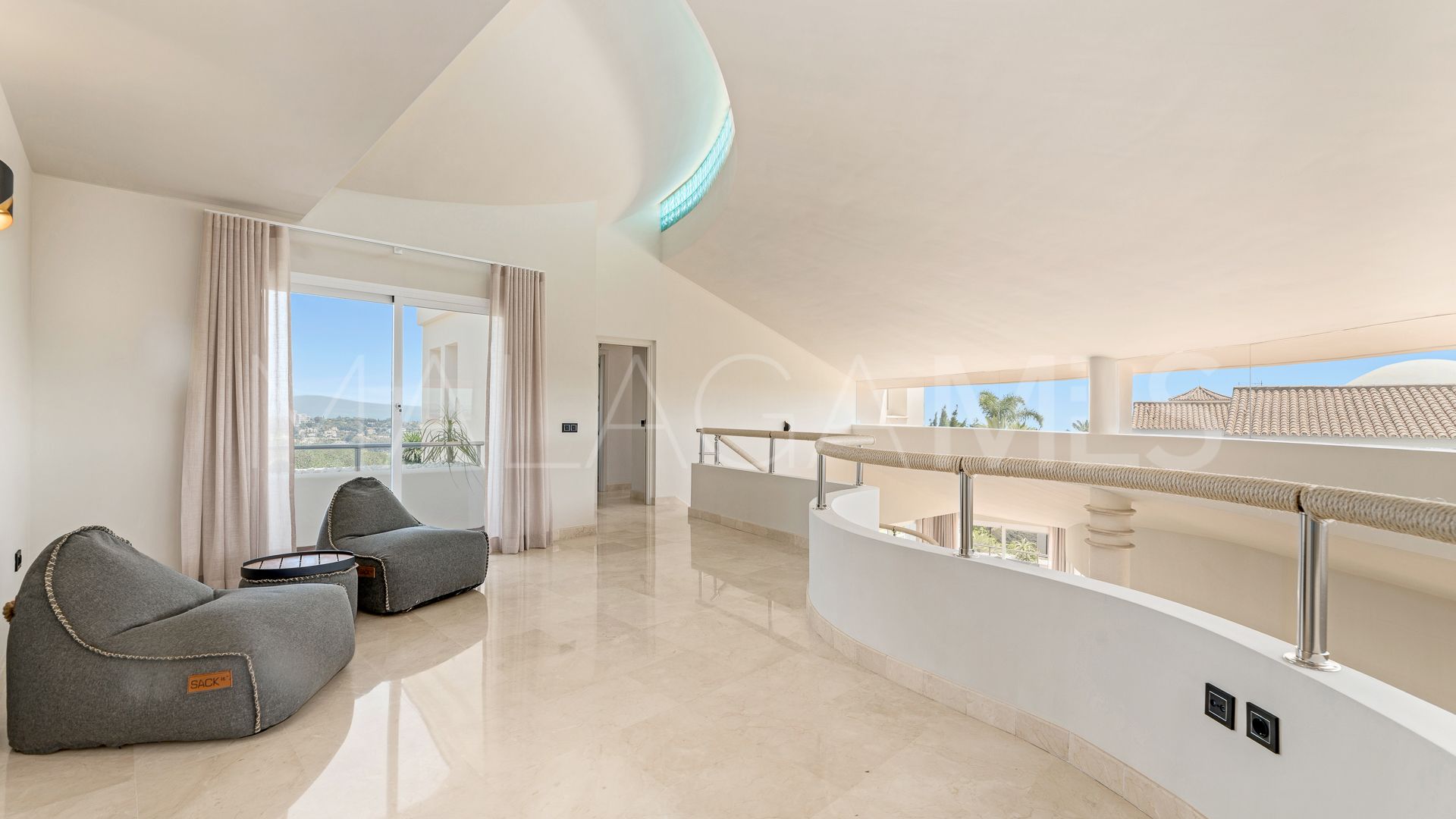 Villa for sale in Los Flamingos Golf