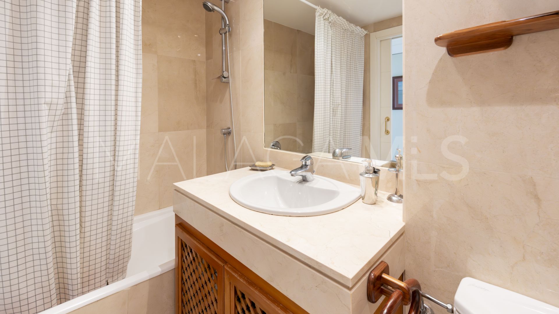 For sale Los Granados Playa apartment with 3 bedrooms