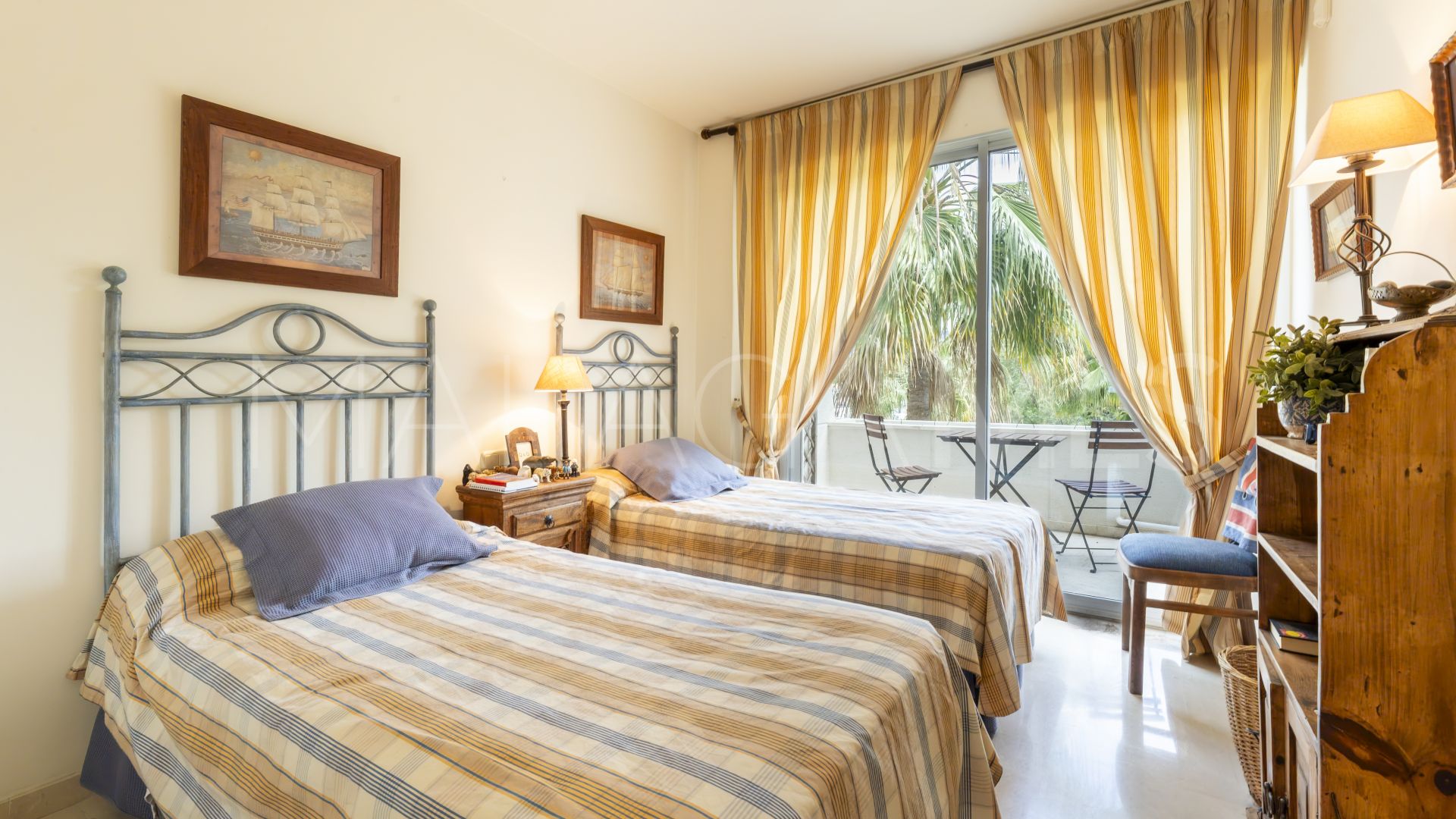 For sale Los Granados Playa apartment with 3 bedrooms