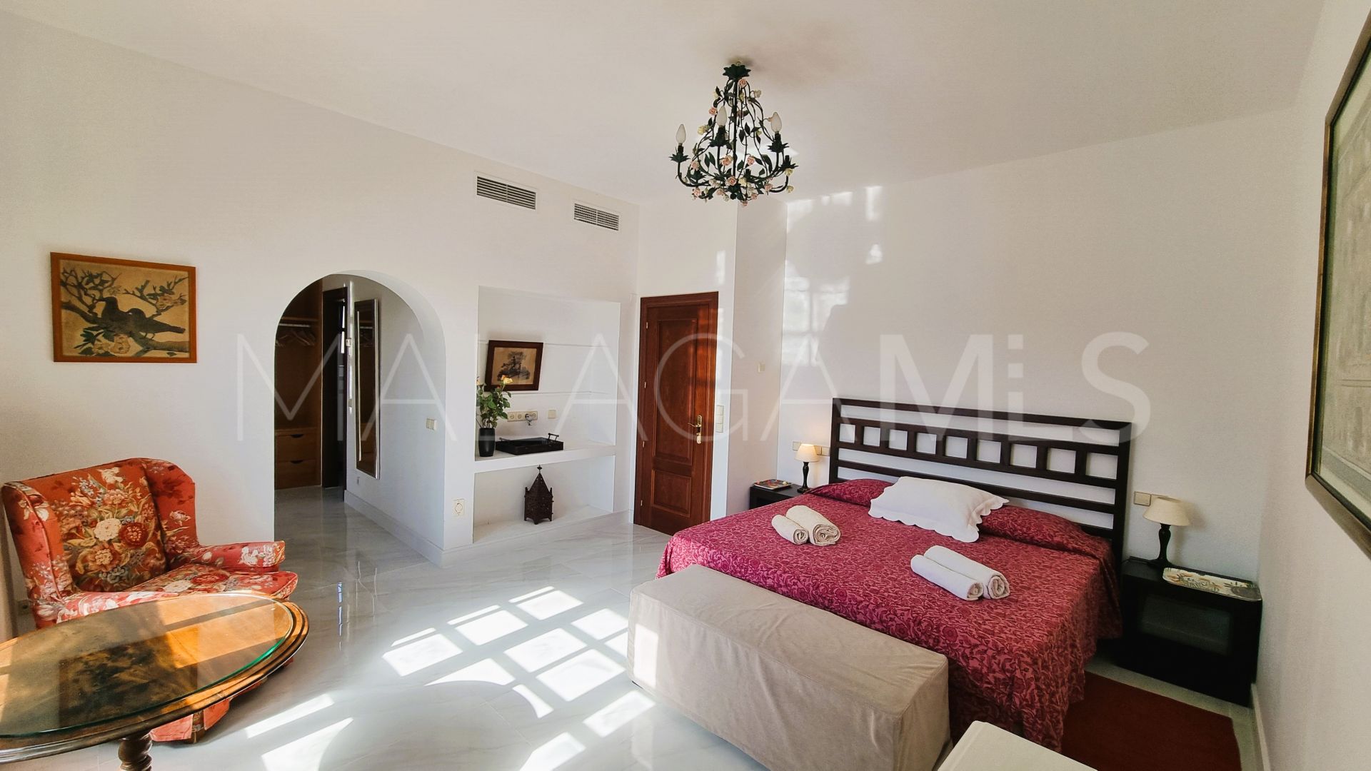 For sale villa in Linda Vista Baja with 6 bedrooms