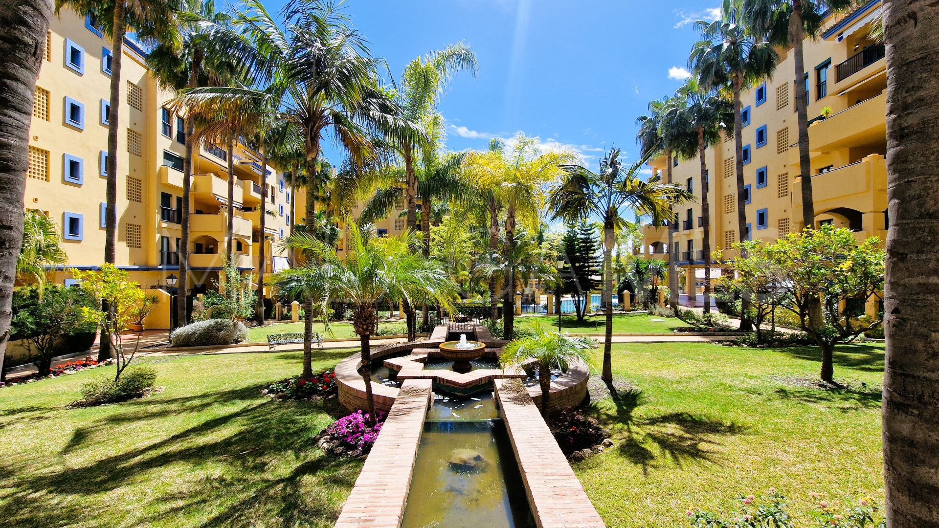 For sale apartment with 3 bedrooms in Los Naranjos