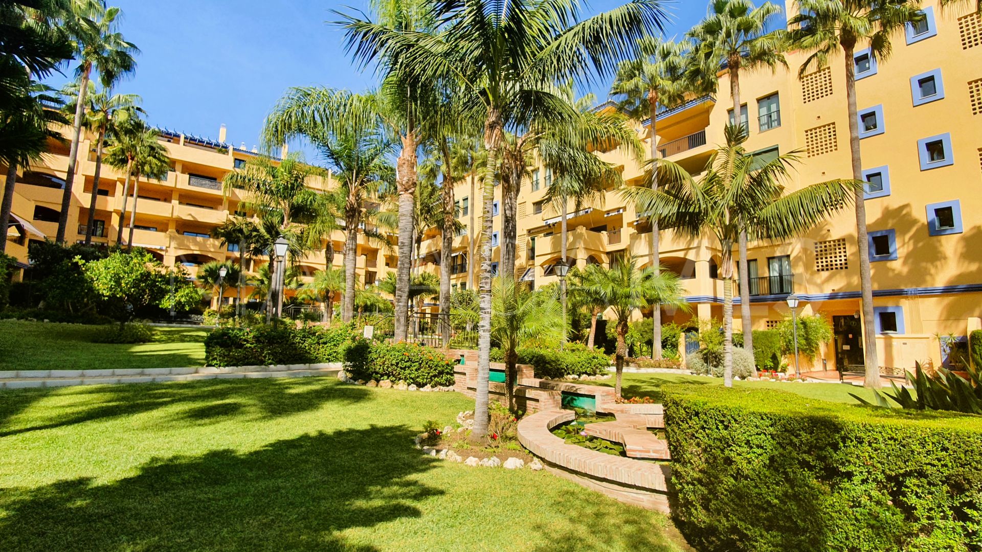 For sale apartment with 3 bedrooms in Los Naranjos