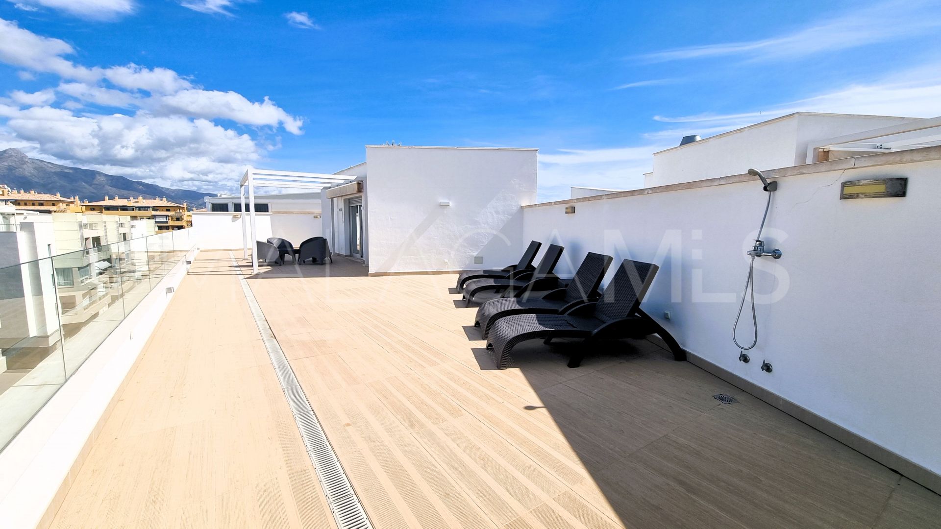 Duplex penthouse for sale in San Pedro Playa