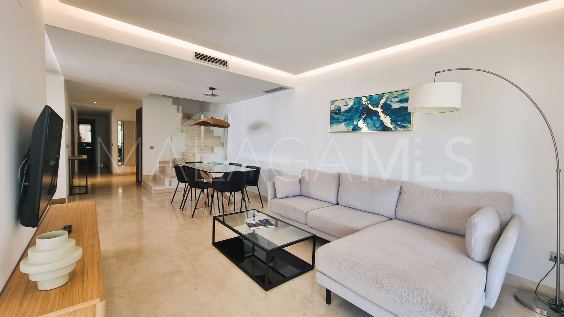 Duplex penthouse for sale in San Pedro Playa