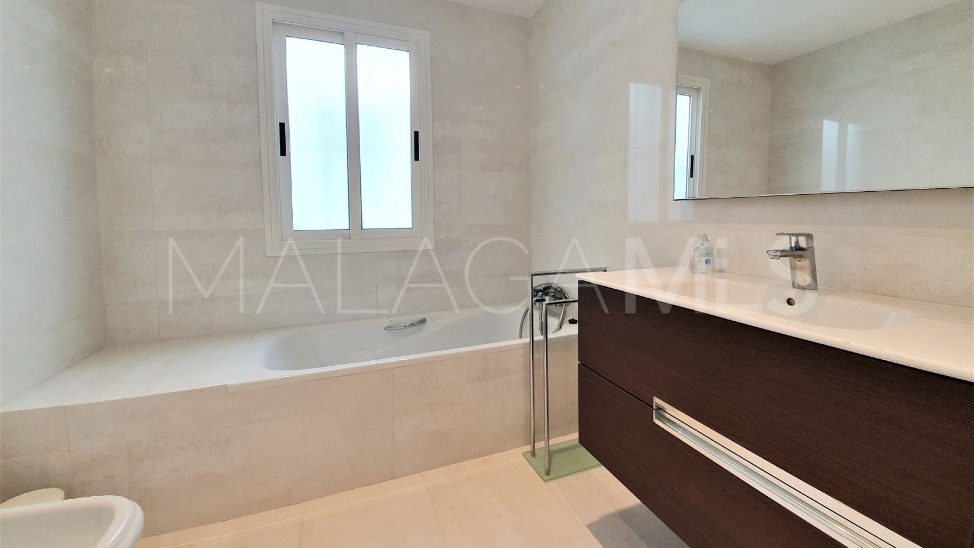 Villa for sale in Guadalmina Alta