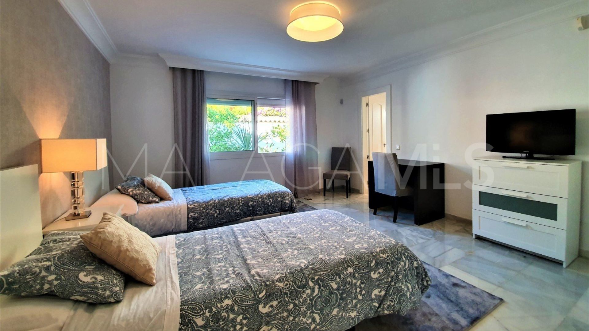 Villa for sale in Guadalmina Alta