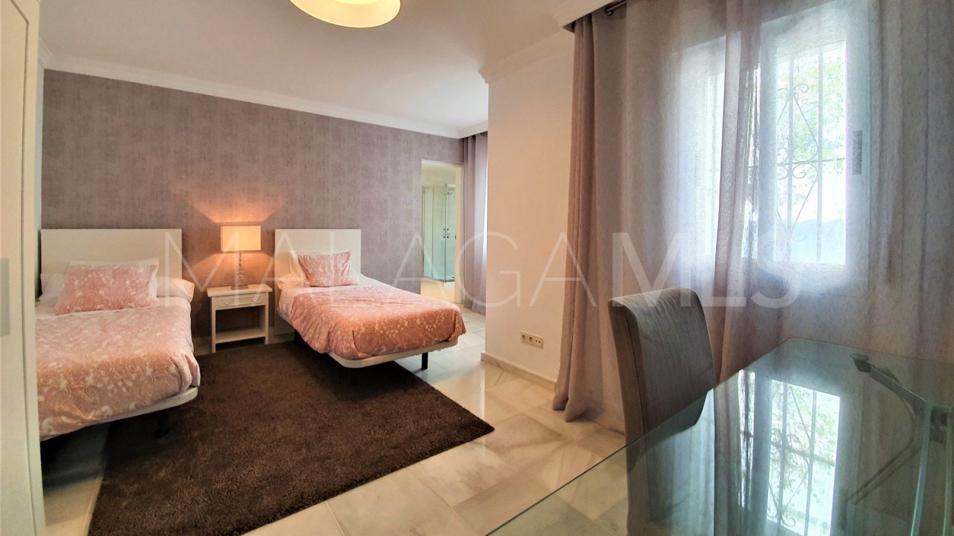 Villa for sale in Guadalmina Alta